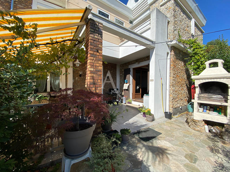 Maison - 142 m² - 6 pièces