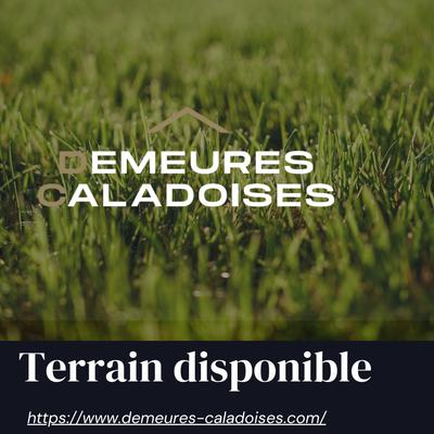 Terrain constructible - 753 m²