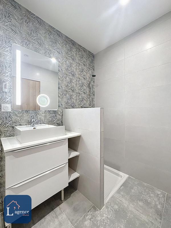 Villa - 228 m² - 8 pièces