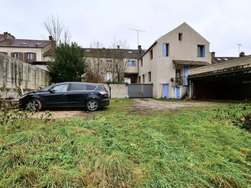 Maison - 184 m² - 9 pièces