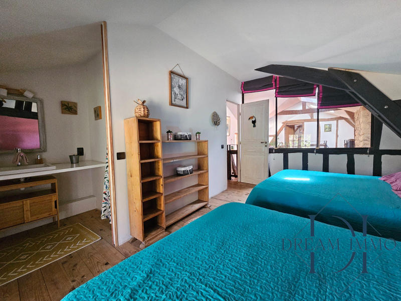 Maison - 340 m² - 14 pièces