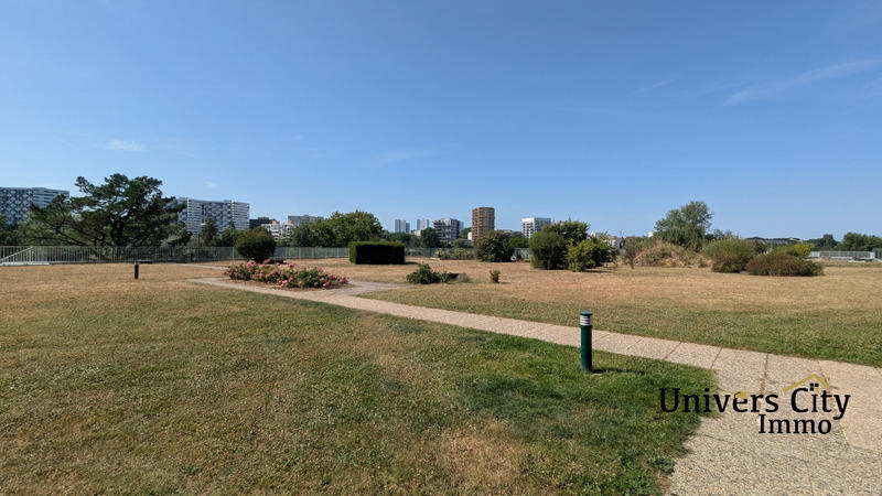 Appartement - 93 m² - 4 pièces