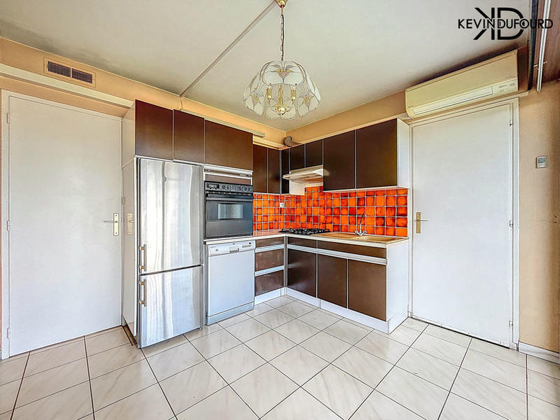 Appartement - 80 m² - 4 pièces