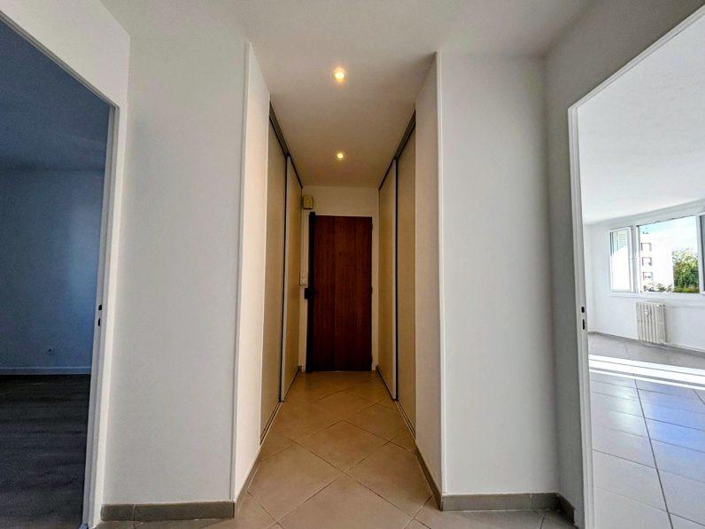 Appartement - 67 m² - 3 pièces