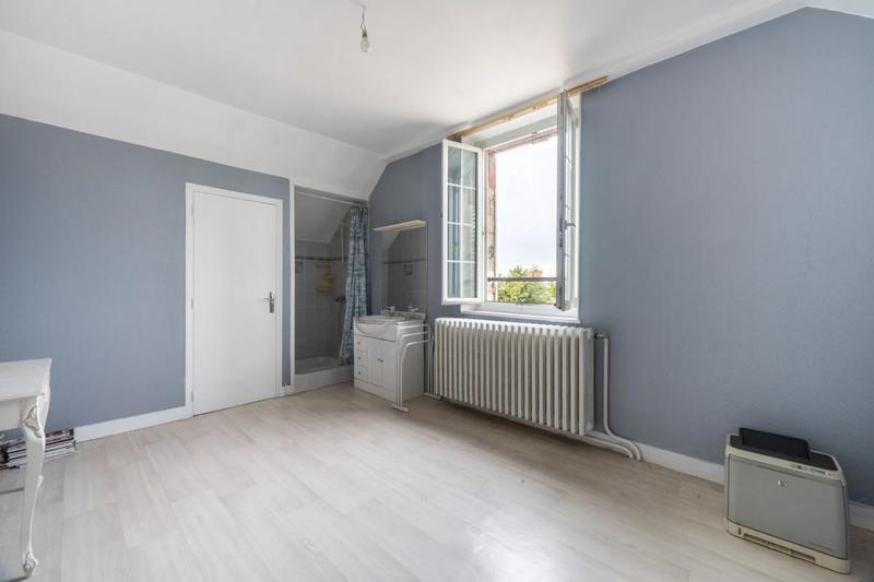 Maison - 250 m² - 7 pièces