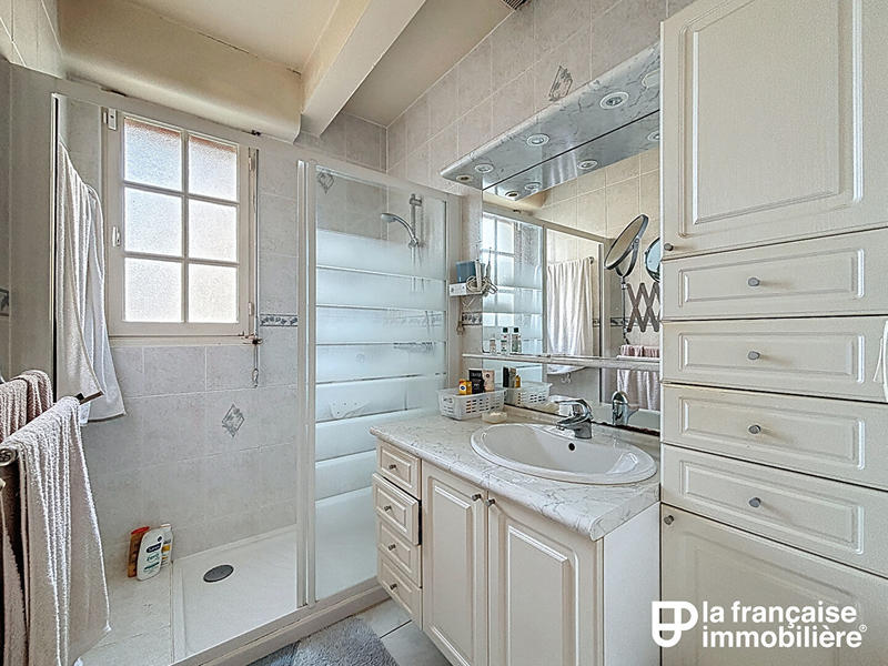 Maison - 138 m² - 8 pièces