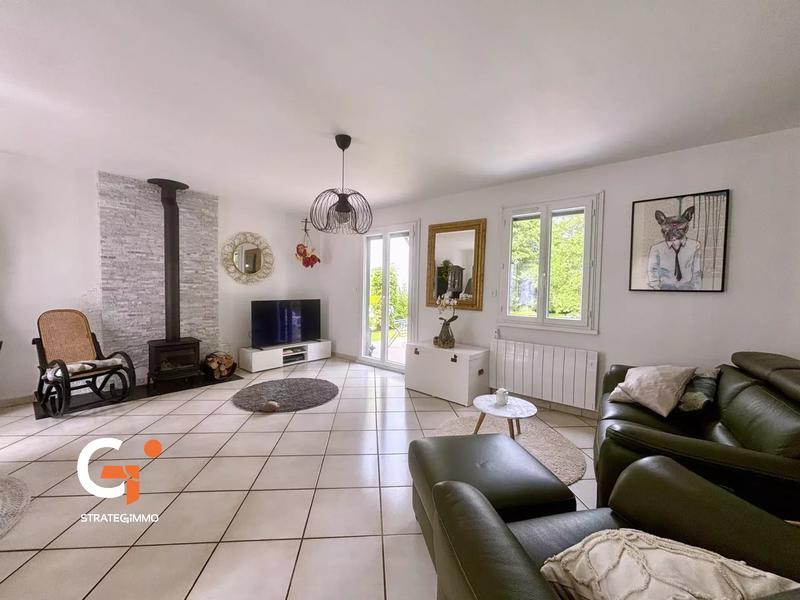 Maison - 90 m² - 5 pièces