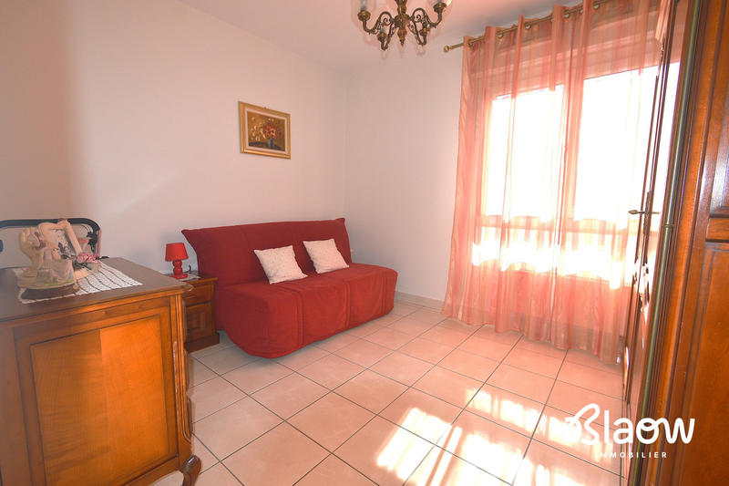 Appartement - 90 m² - 4 pièces