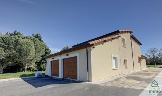 Propriété - 337 m² - 5 pièces