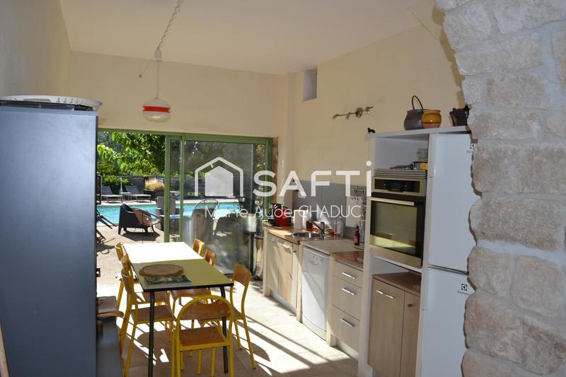 Maison - 292 m² - 9 pièces