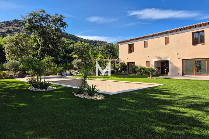 Maison - 190 m² - 6 pièces