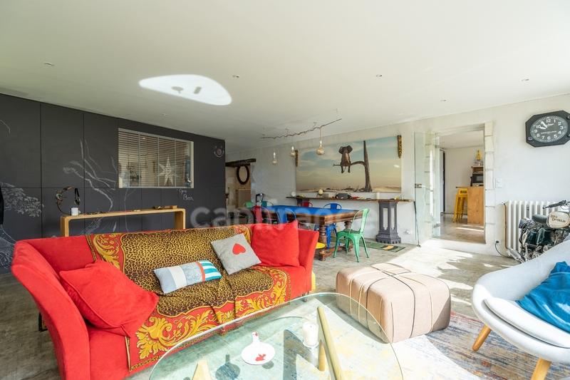 Maison - 267 m² - 8 pièces