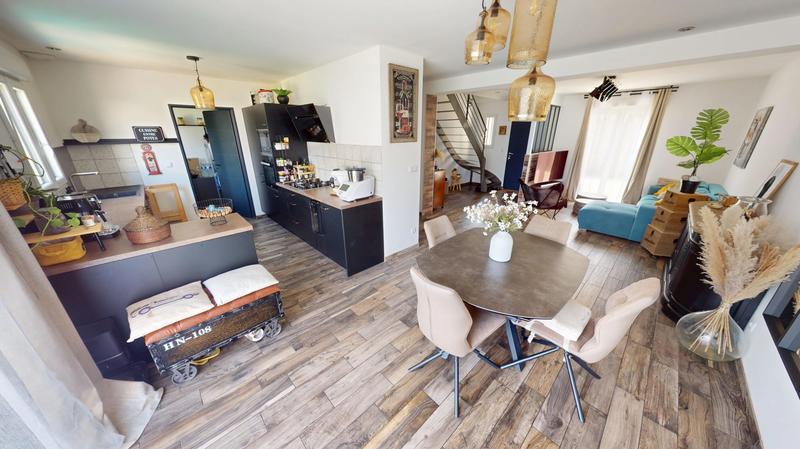 Maison - 108 m² - 6 pièces