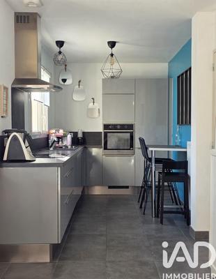 Maison - 88 m² - 4 pièces