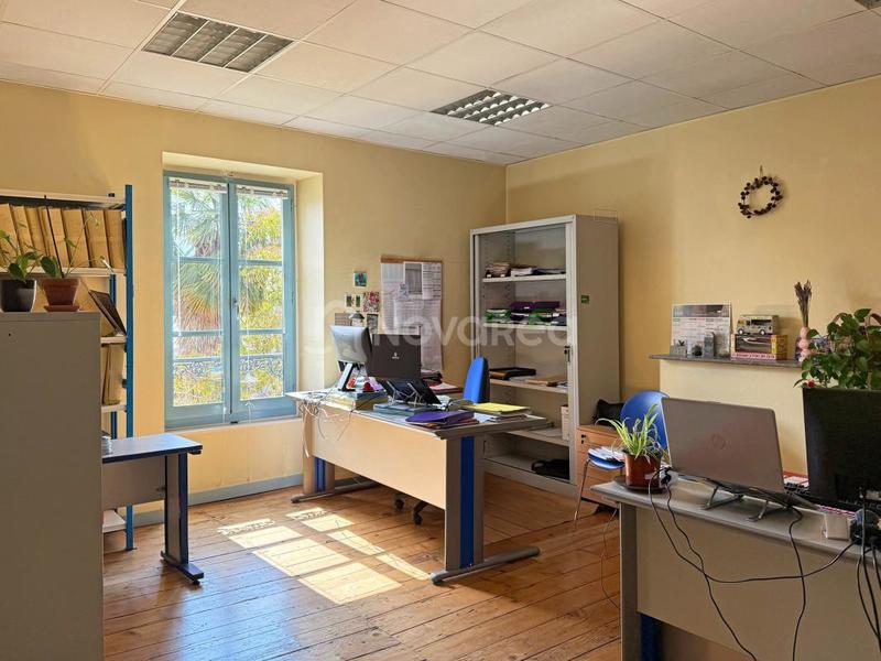 Bureau - 398 m² - 15 pièces