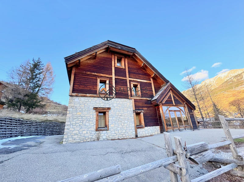 Châlet - 168 m² - 6 pièces