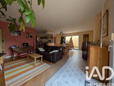 Maison - 140 m² - 4 pièces