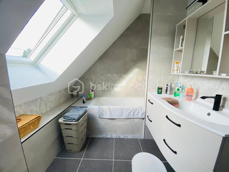 Maison - 141 m² - 6 pièces