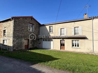 Maison de village - 115 m² - 7 pièces