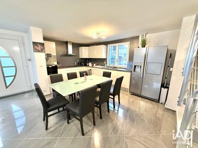 Maison - 144 m² - 4 pièces