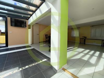 Maison - 144 m² - 6 pièces