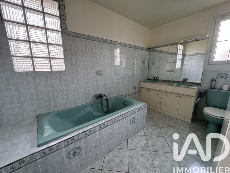 Maison - 101 m² - 7 pièces