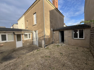 Maison - 80 m² - 4 pièces