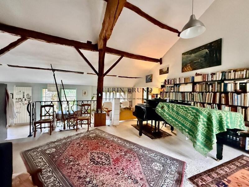 Maison - 280 m² - 5 pièces