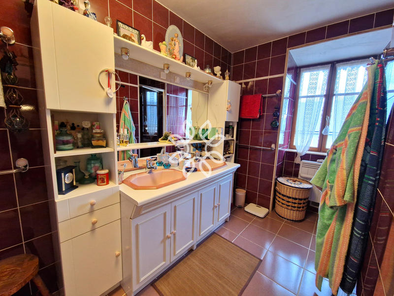 Maison de village - 160 m² - 9 pièces