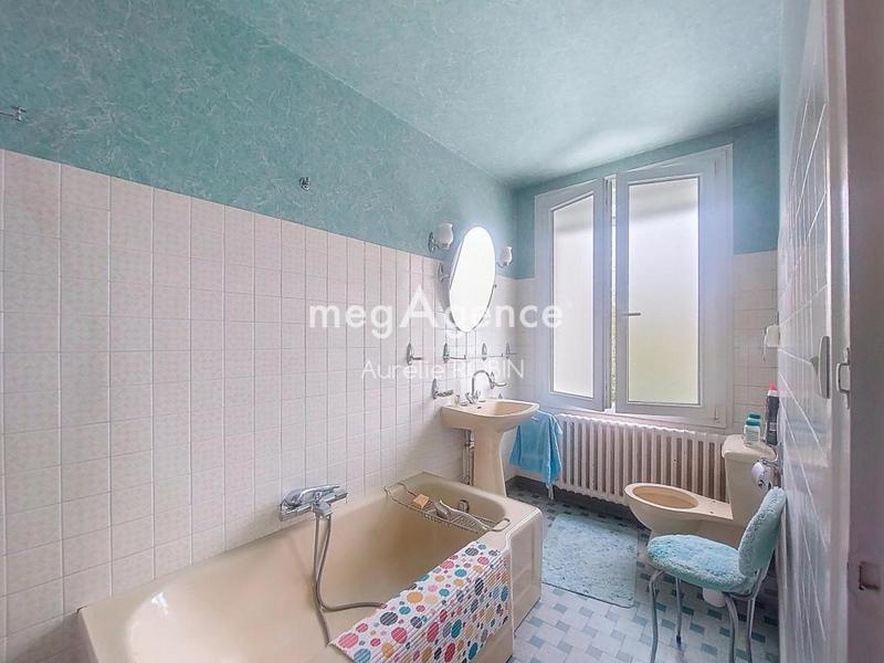 Maison - 90 m² - 5 pièces