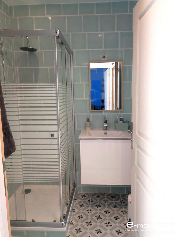 Maison - 183 m² - 8 pièces