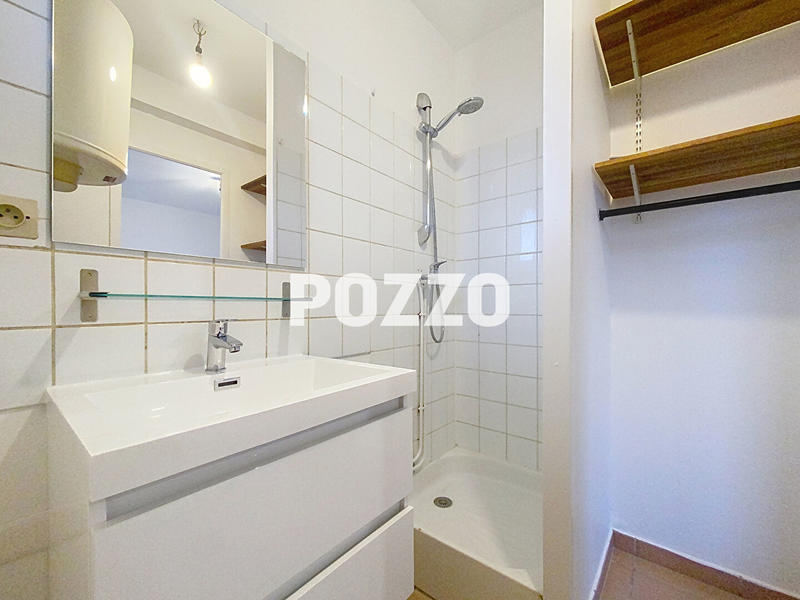 Appartement - 15 m² - 1 pièce