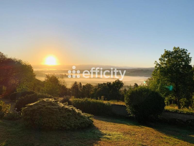 Maison - 282 m² - 10 pièces