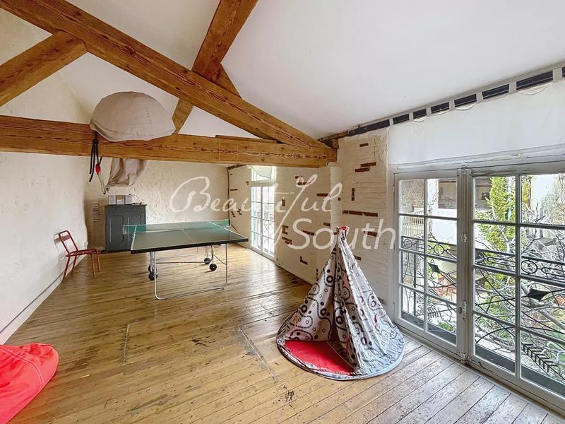 Hôtel particulier - 280 m² - 9 pièces