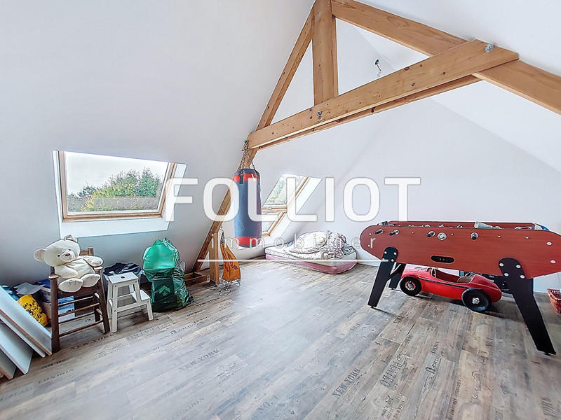 Maison - 201 m² - 7 pièces