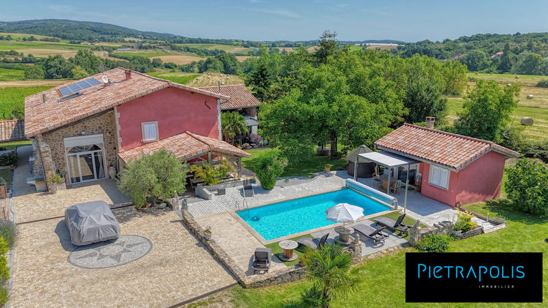 Maison ancienne - 332 m² - 9 pièces