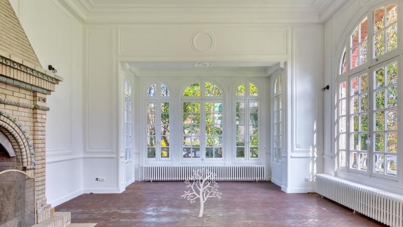 Villa - 336 m² - 13 pièces