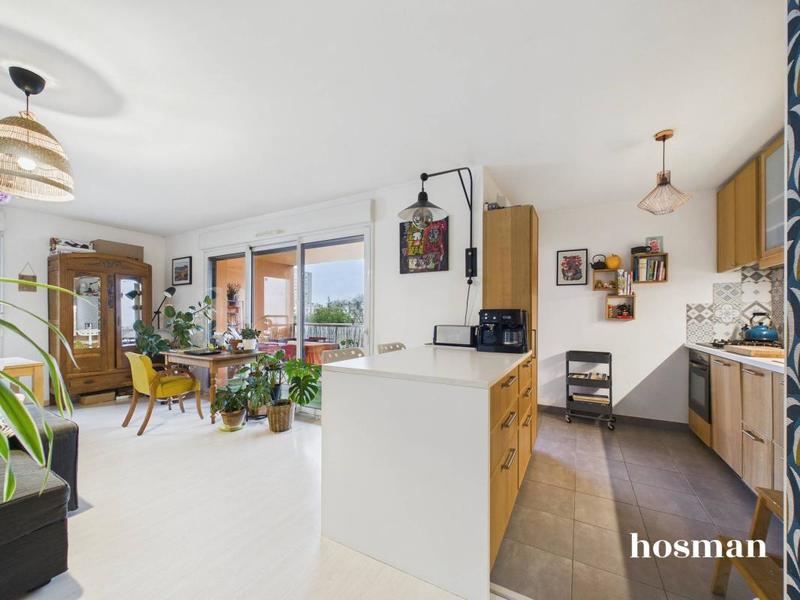 Appartement - 85 m² - 4 pièces