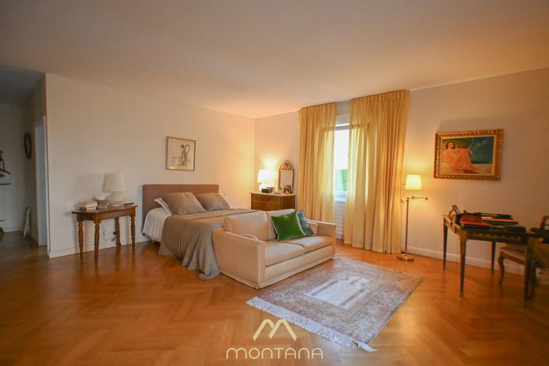 Maison - 213 m² - 7 pièces