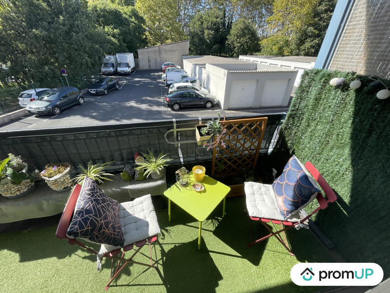 Appartement - 93 m² - 6 pièces