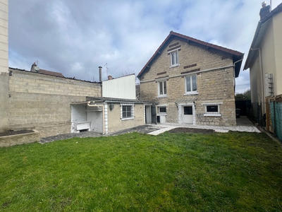 Maison - 82 m² - 4 pièces