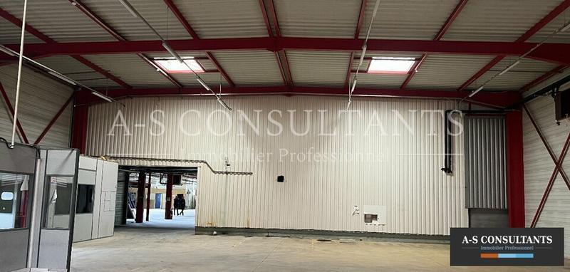 Entrepôt - 714 m²