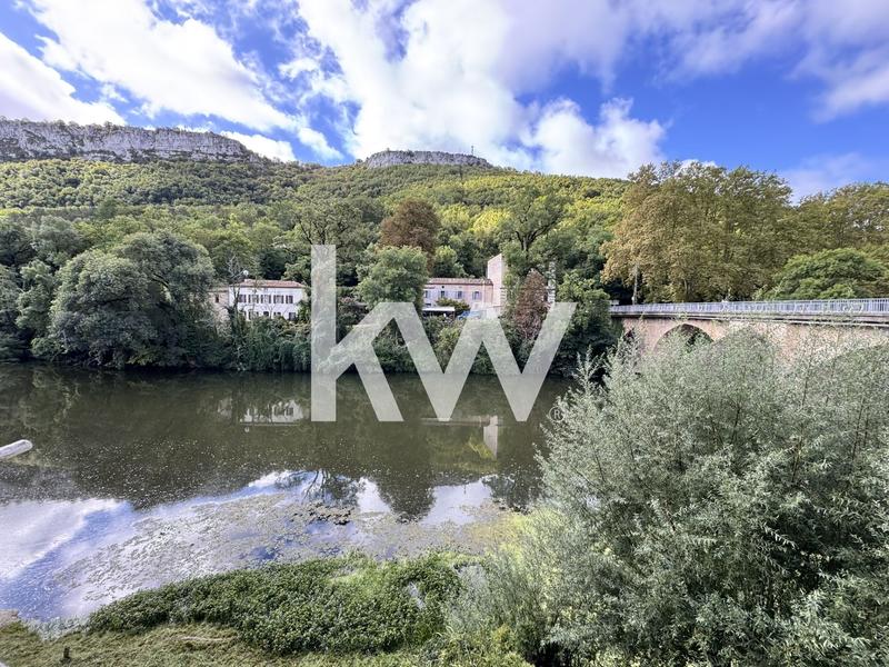 Maison - 205 m² - 6 pièces