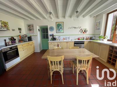 Maison - 188 m² - 8 pièces