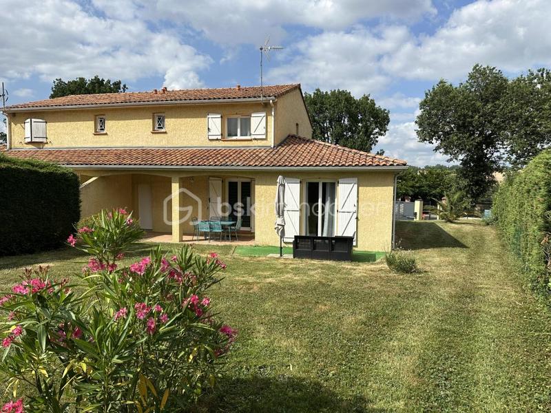 Maison - 92 m² - 4 pièces