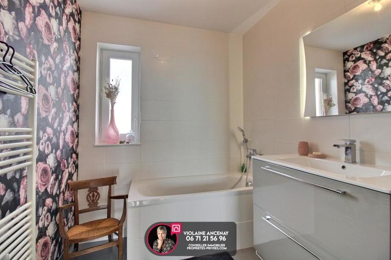 Appartement - 99 m² - 4 pièces