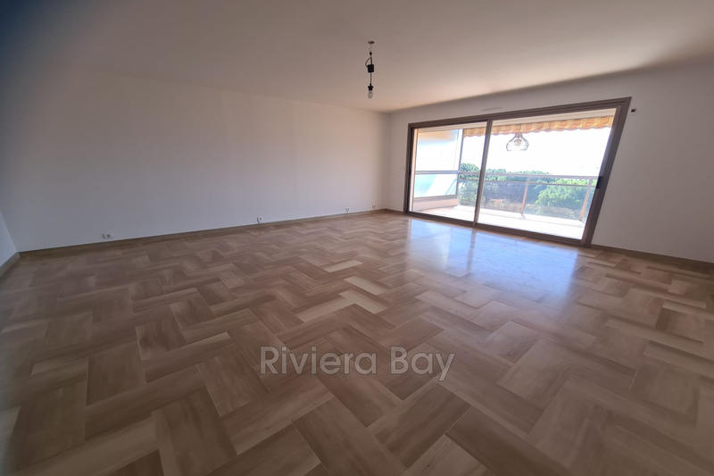 Appartement - 111 m² - 4 pièces