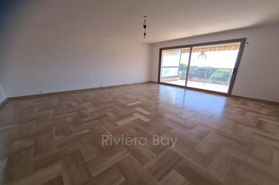 Appartement - 111 m² - 4 pièces