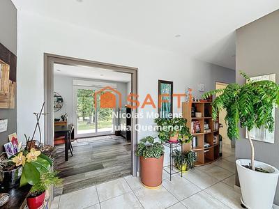 Maison - 156 m² - 8 pièces