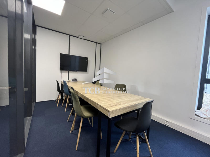Bureau - 184 m²